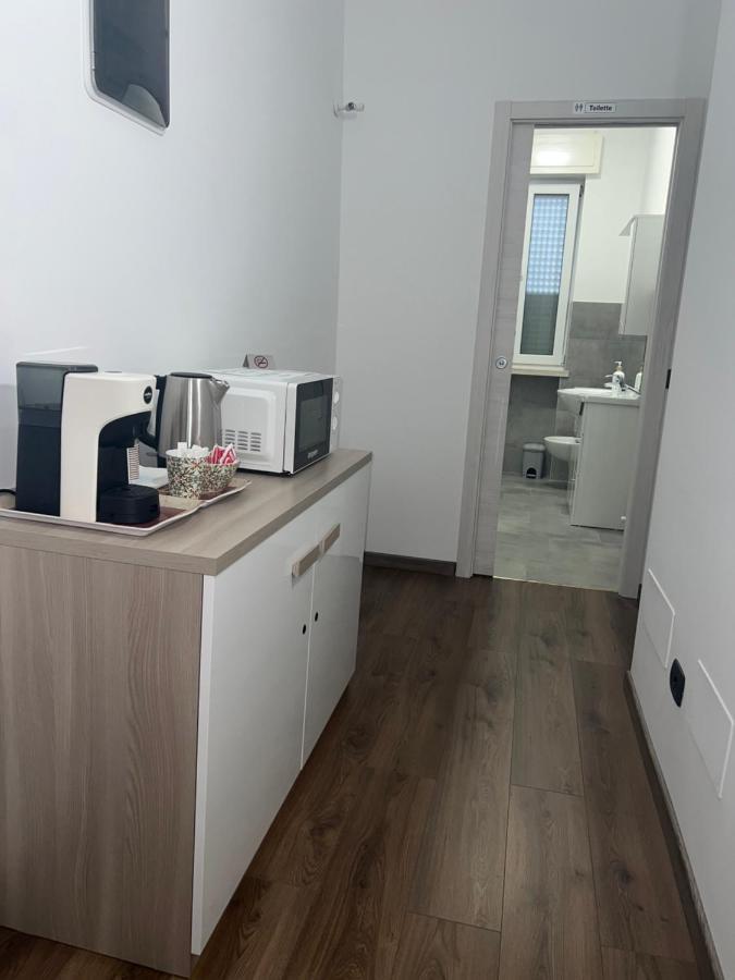 Juliet N - Rental Rooms Верона Экстерьер фото